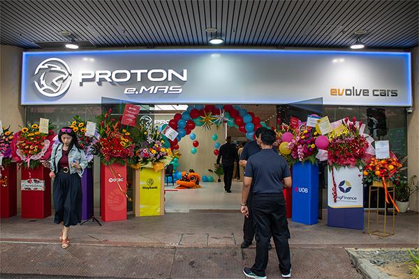 Proton e.MAS has a new SG home and a new authorised dealer