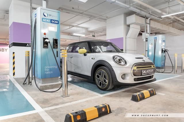 All about maintaining electric car batteries in Singapore